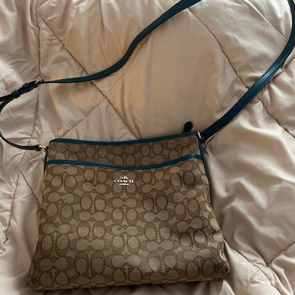 Authentic coach crossbody purse